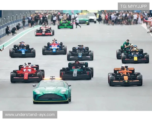 F1赛季精彩纷呈：红牛强势表现 法拉利挑战成功反弹