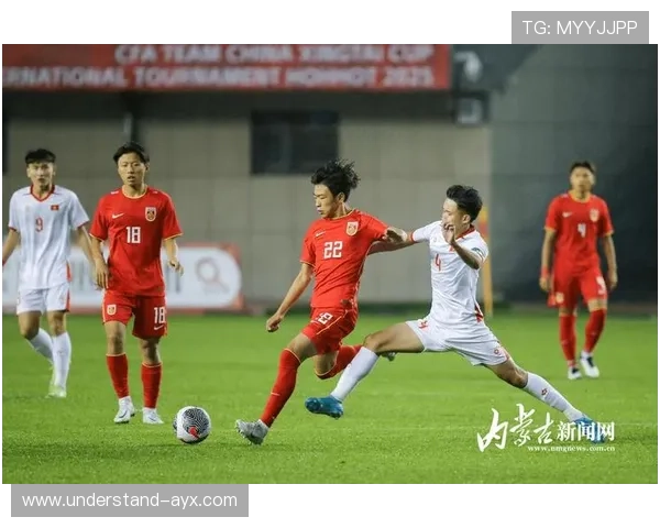 中国足球迎来新赛季激烈对决,年轻球员表现引发广泛关注 中国足球迎来新赛季激烈对决,年轻球员表现引发广泛关注