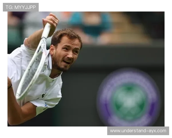 梅德韦杰夫逆转战胜纳达尔挺进温网四强 首次突破草地大满贯四强门槛 梅德韦杰夫逆转战胜纳达尔挺进温网四强 首次突破草地大满贯四强门槛